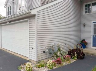 11 Gregory Ct, Rensselaer, NY 12144