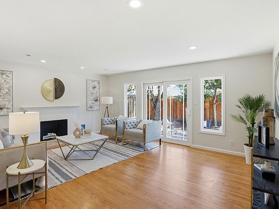 4th image of 3048 Alexander Ave