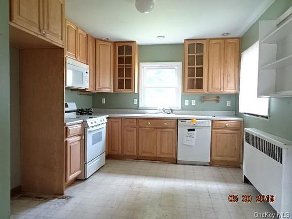 5th image of 50 Academy Ave