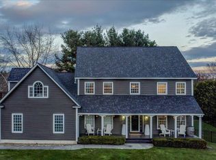 28 Pinnacle Dr, South Burlington, VT 05403