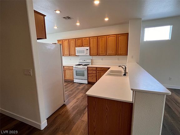 5th image of 2158 Cumberland Hill Dr