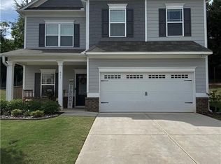 571 Country Ridge Dr, Hoschton, GA 30548