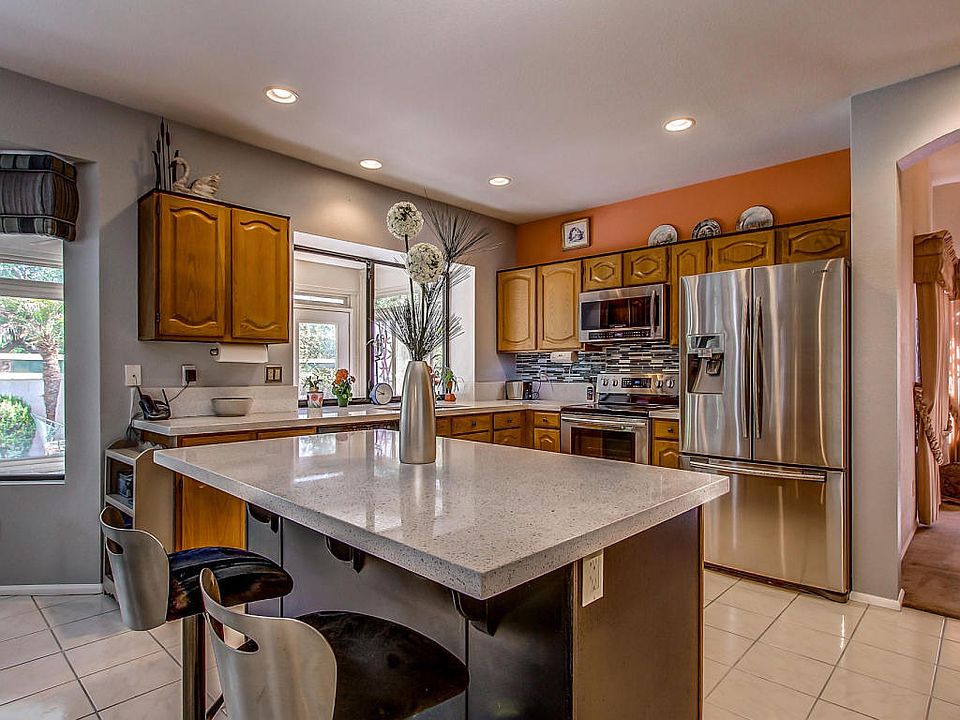 1st image of 66 E Maria Ln