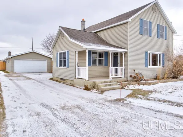 6443 N 5th St, Wells, MI 49894