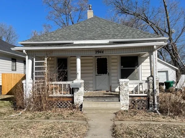 2944 Sumner St, Lincoln, NE 68502