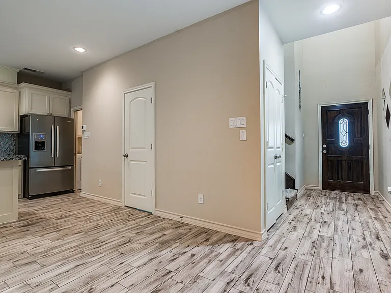 336 Austin Ave — Photo 13