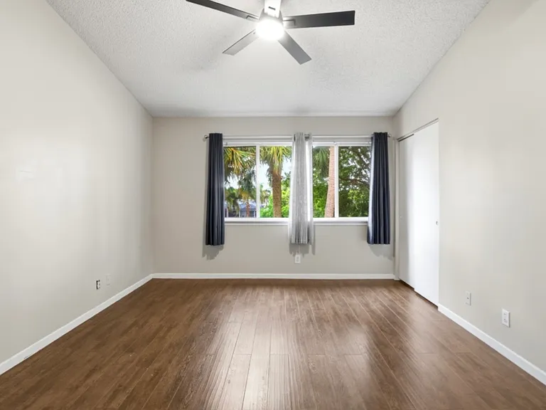 5380 Jubilee Way — Photo 7