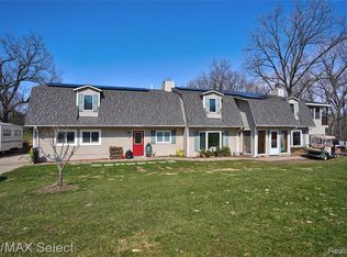 2333 W Reid Rd, Flint, MI 48507