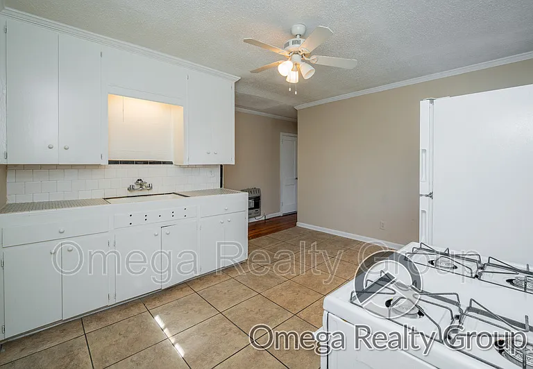 1020 Pershing St #D — Photo 15