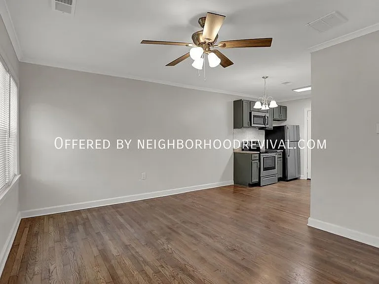 140 S Holmes St — Photo 10