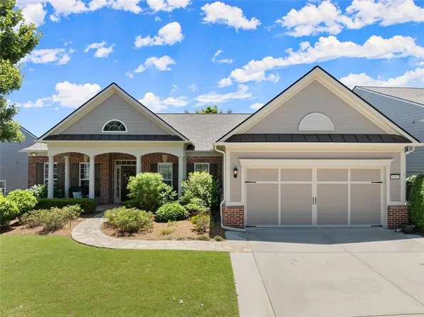 6941 Cherry Blossom Ln, Hoschton, GA 30548