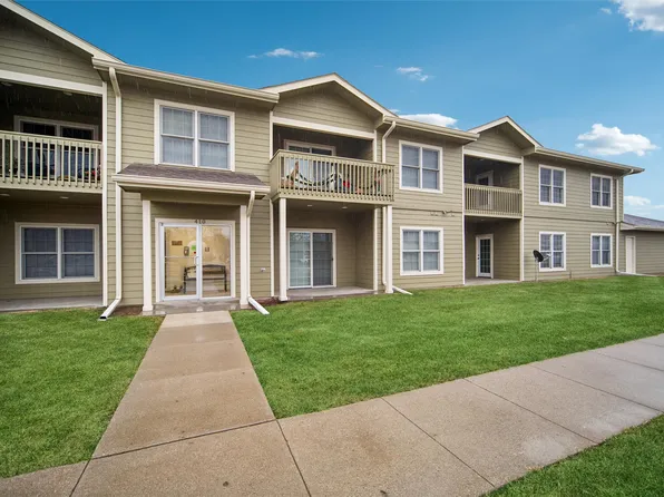 410 N 1st St APT 201, Indianola, IA 50125