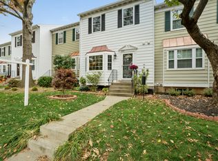 9980 Capperton Dr, Oakton, VA 22124