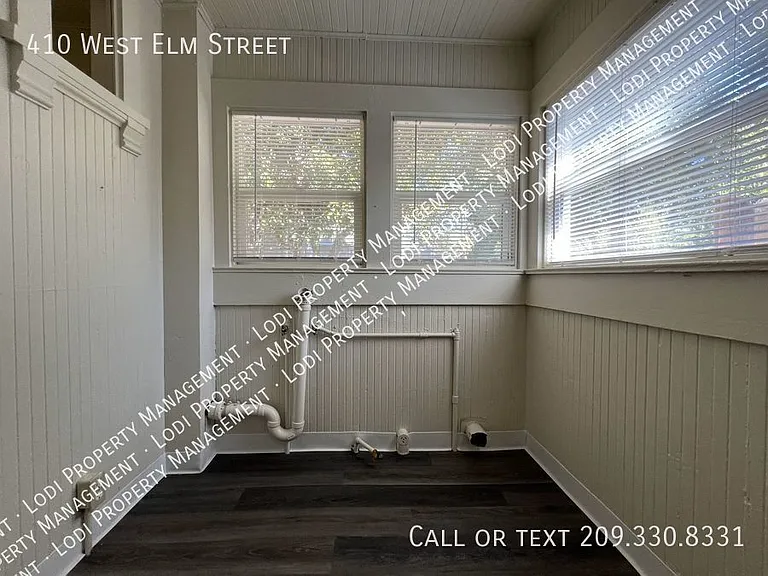 410 W Elm St — Photo 24