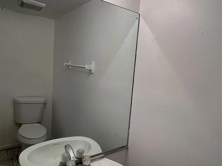 2442 NW 52nd Ave #2442 — Photo 5