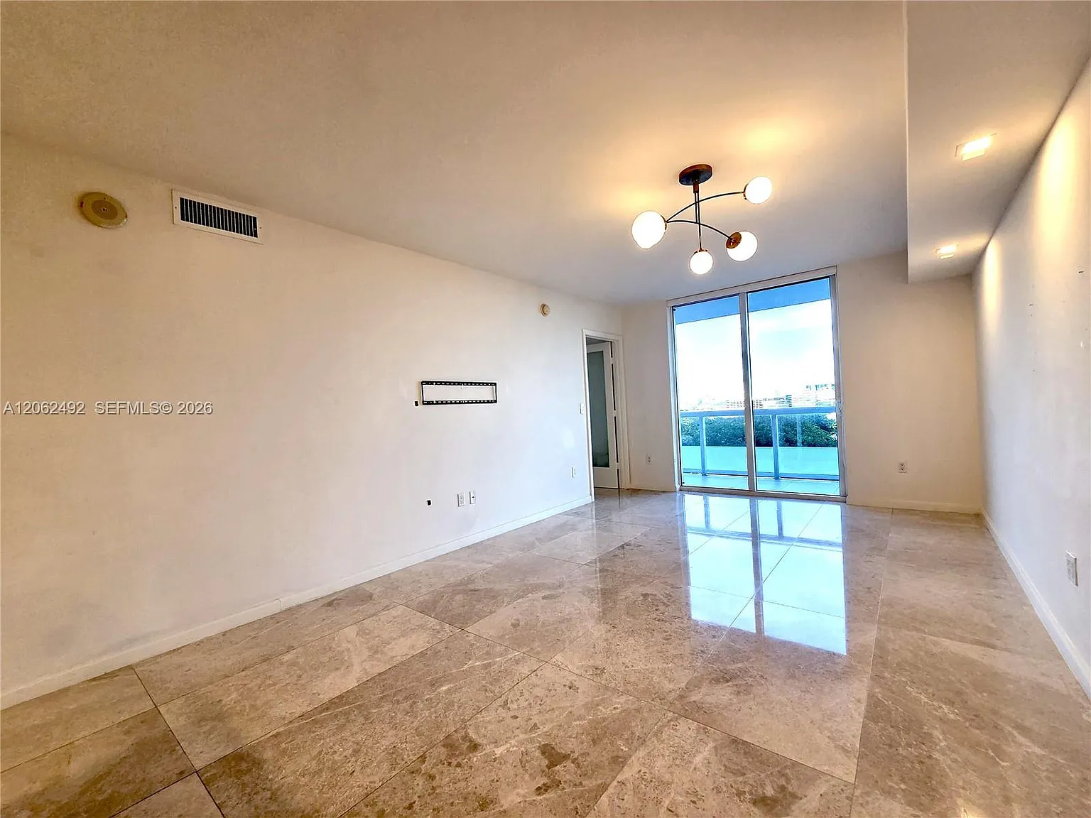 50 Biscayne Condo — Photo 4