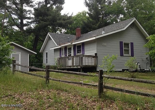 1st image of 8811 Lyon Ave