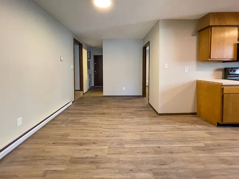 East Memorial Apartments — Photo 60