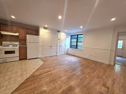 Living room, photo 2