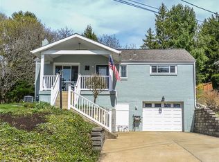 226 Hyeholde Dr, Coraopolis, PA 15108