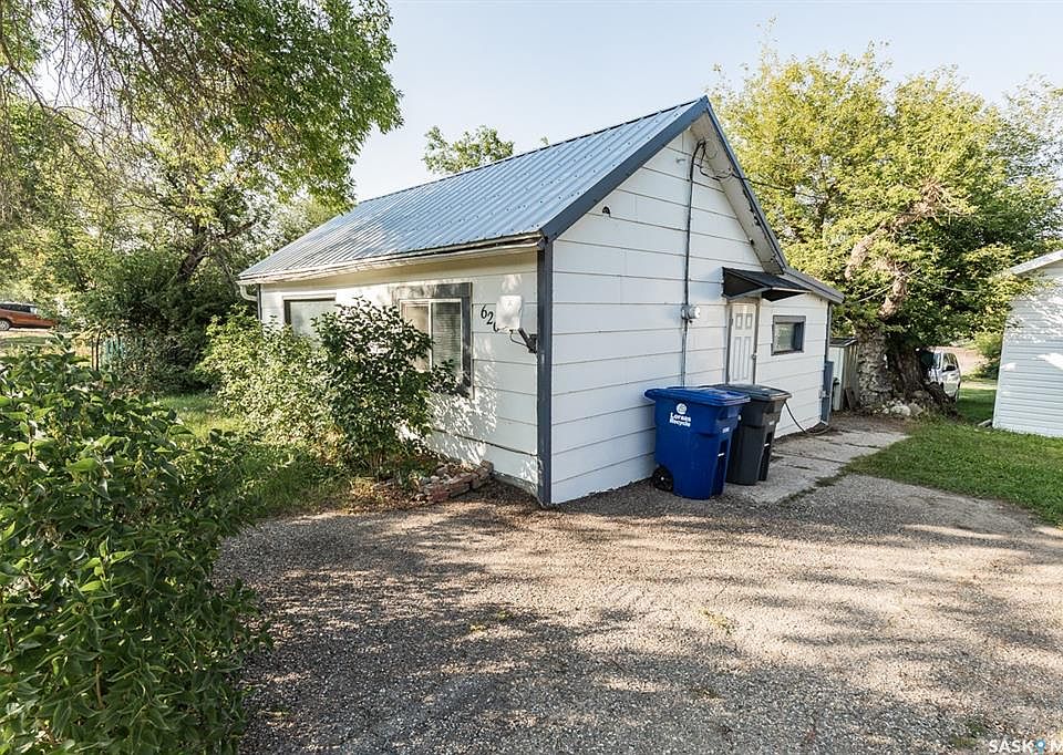 1st image of 626 Manitoba AVENUE