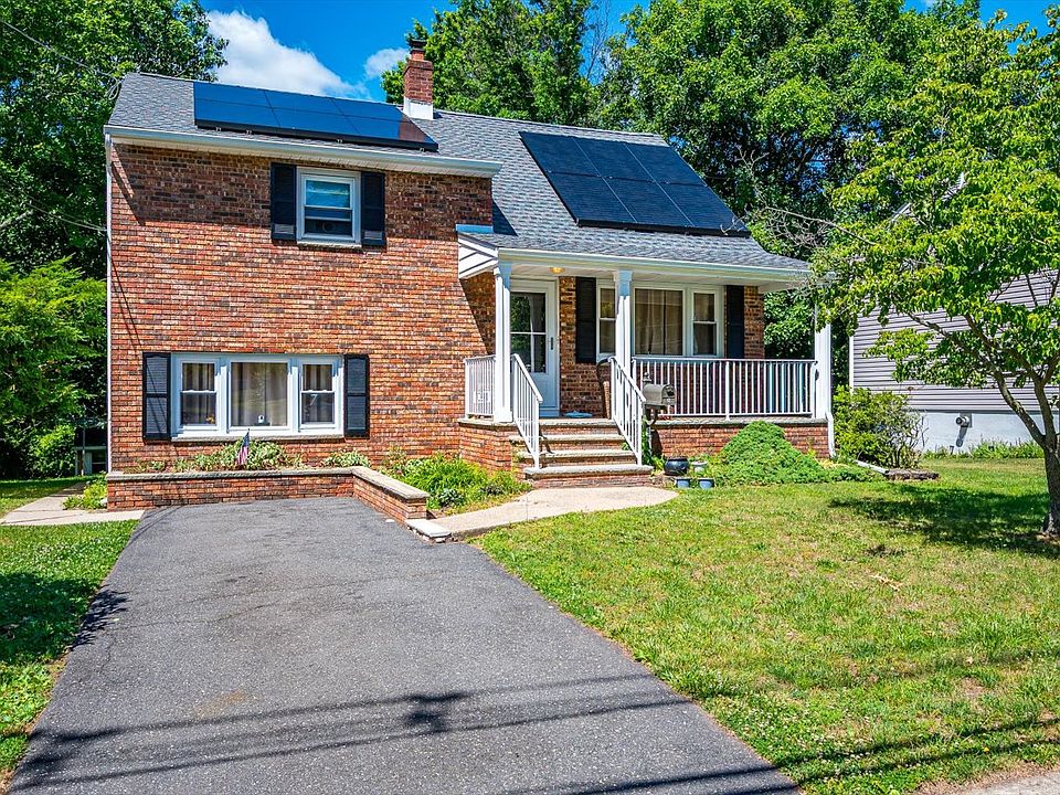 1st image of 15 Woodmere St #15