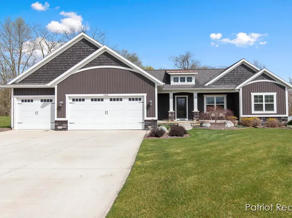 4433 Summit Pointe Ct, Caledonia, MI 49316