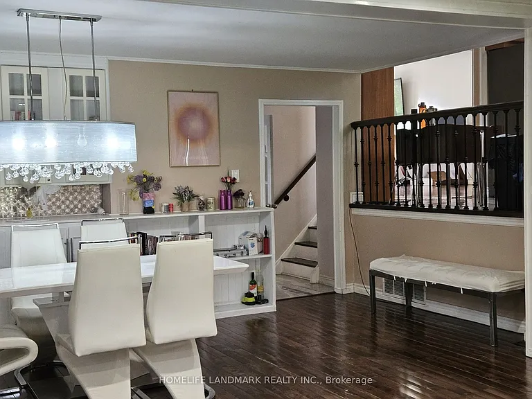 102 Beaverbrook Ct — Photo 22