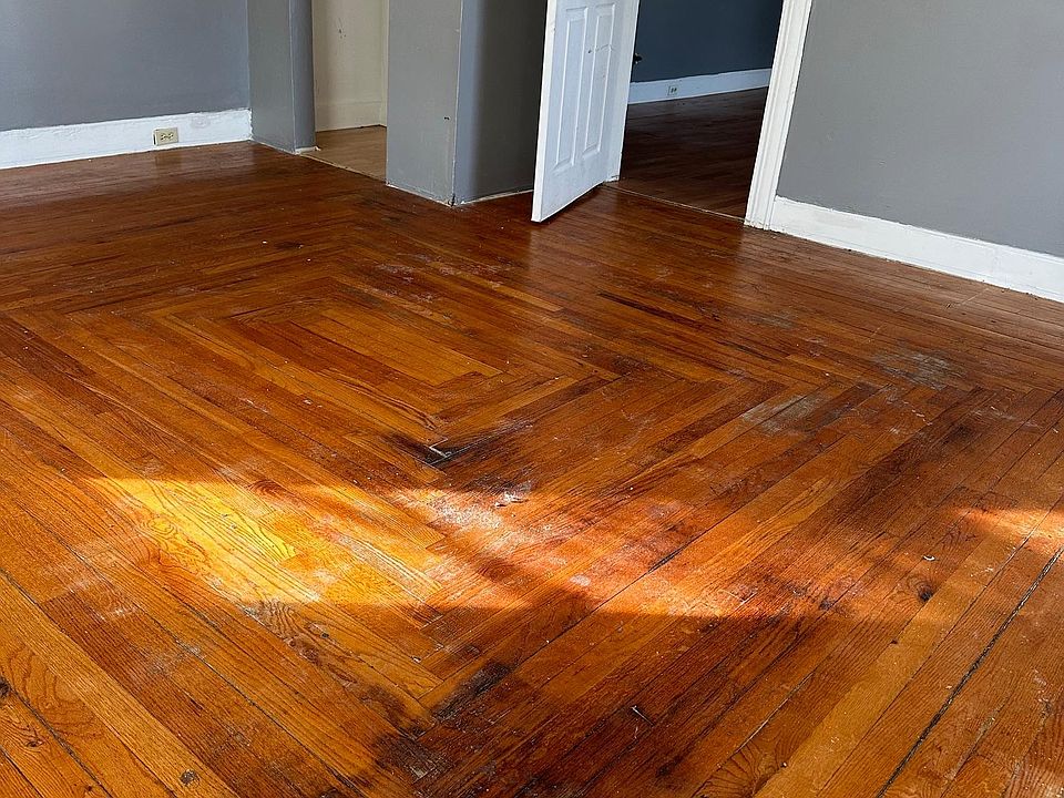 1st image of 284 Spruce St