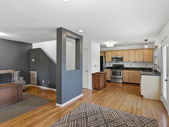 5th image of 940 Gale Ln APT 149