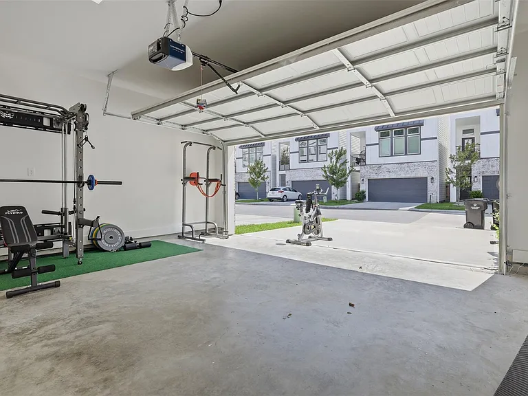 5305 Donovan Gardens Ln — Photo 20