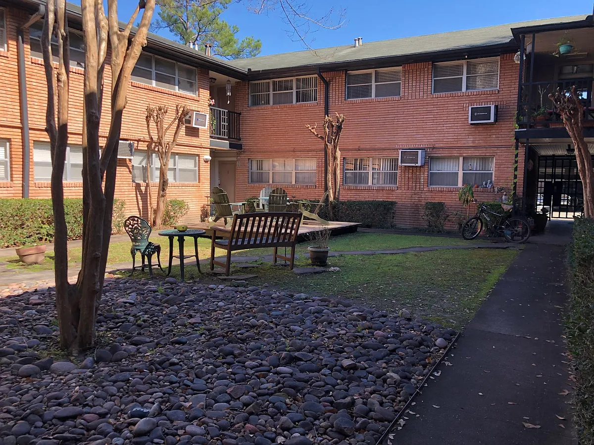 Building Photo - 4001 Greeley St #23