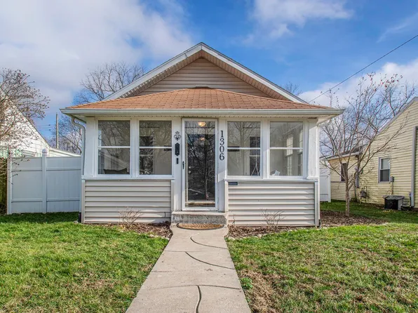 1306 S 32nd St, South Bend, IN 46615