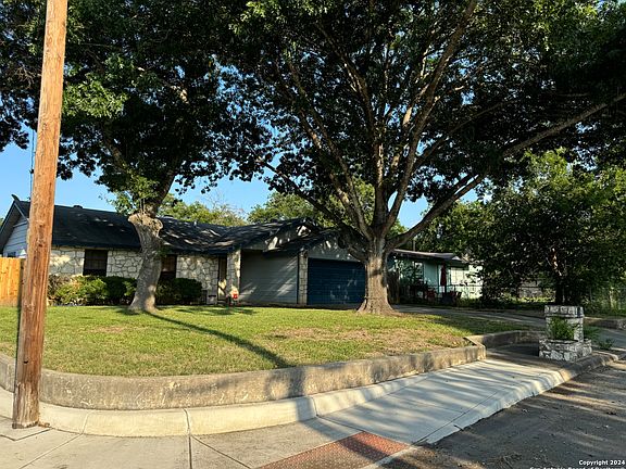 3rd image of 2702 IRWIN DR