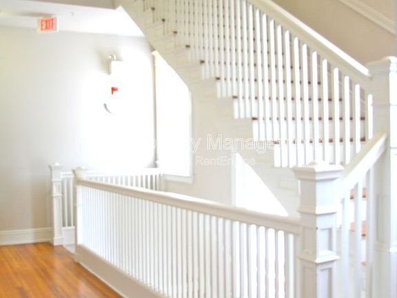 5th image of 220 E Marshall St #12