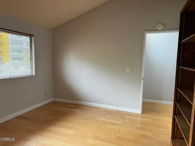 250 Cordova St — Photo 34