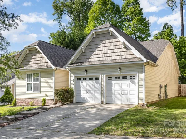 2539 Winding River Dr, Charlotte, NC 28214