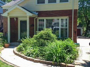 37 Hackberry Ln, Glenview, IL 60025