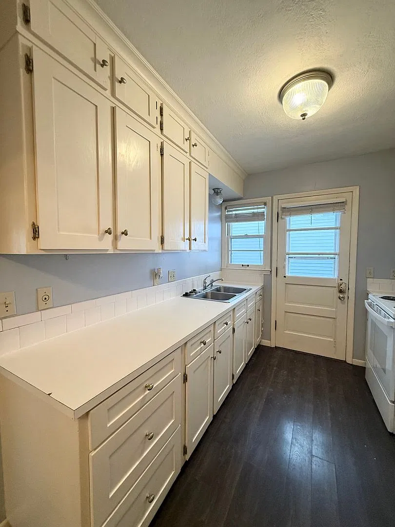 220 N 32nd Ave Apartments — Photo 4