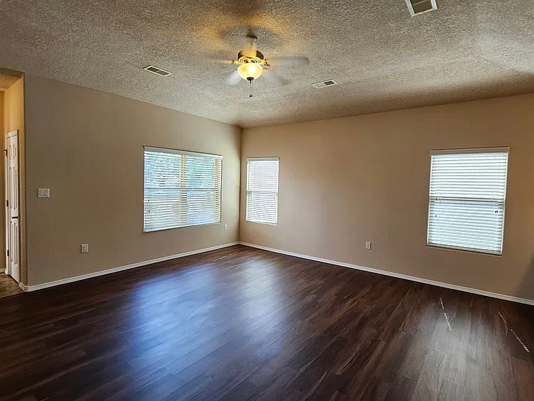 5659 Cold Creek Ave NW — Photo 7