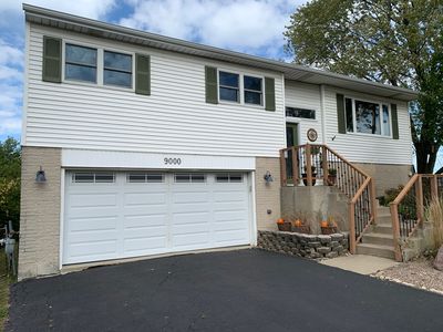 9000 Meadowview Dr, Hickory Hills, IL, 60457