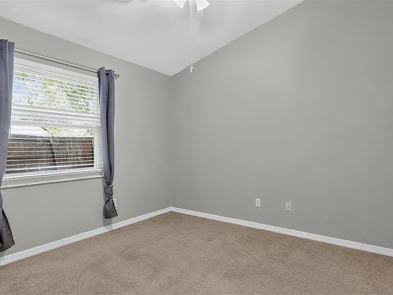 2115 SW 72nd St — Photo 13