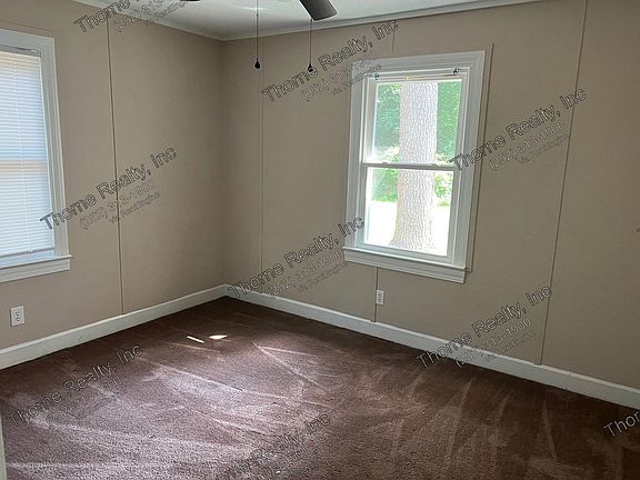 2nd image of 1024 Burt St