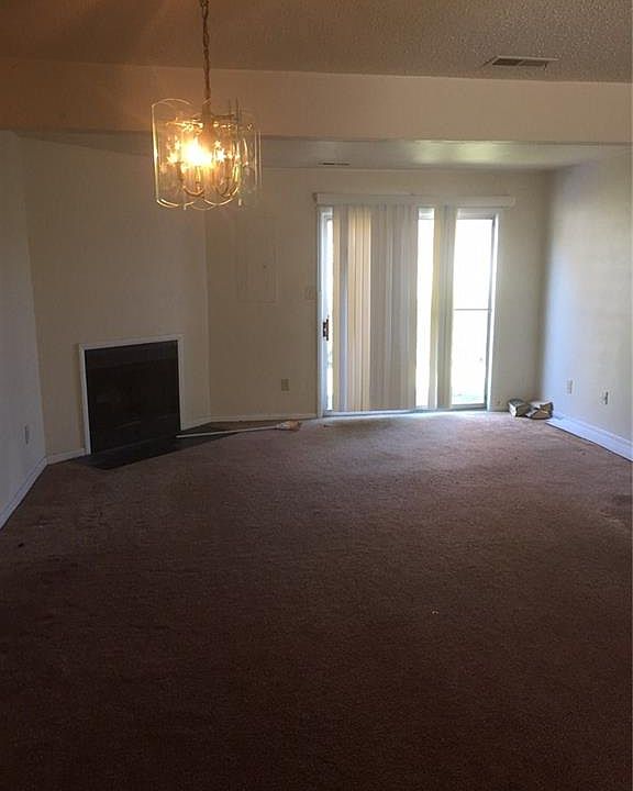 2nd image of 2637 Elliott Ave