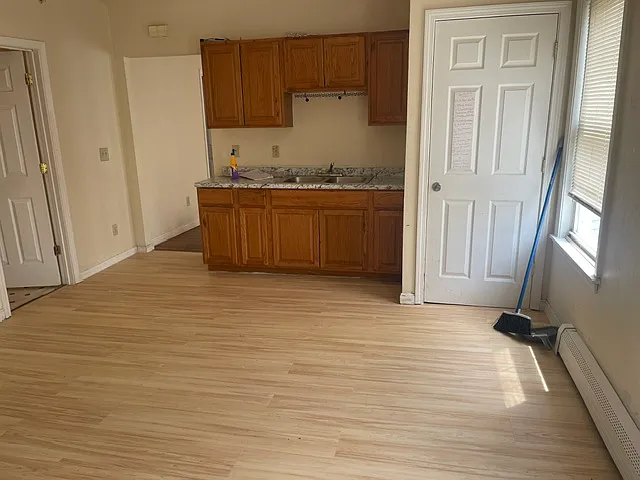 18 Clifton St #1 — Photo 2