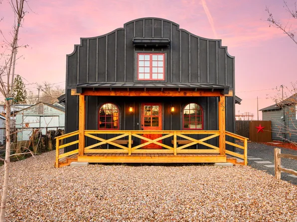 32 NW Hastings Pl, Bend, OR 97703