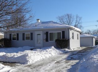 18 Salem Dr, Joliet, IL 60436