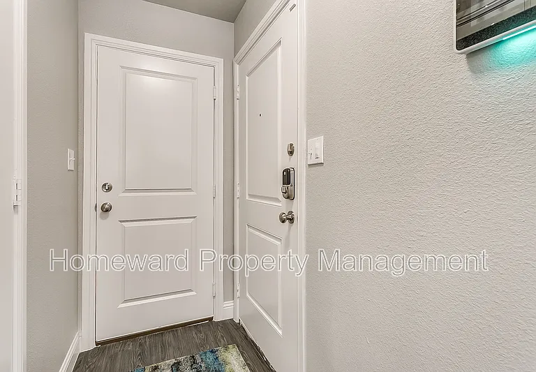3905 Sheraton Rd — Photo 2