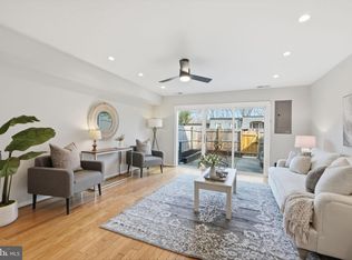 8230 Carrleigh Pkwy #84, Springfield, VA