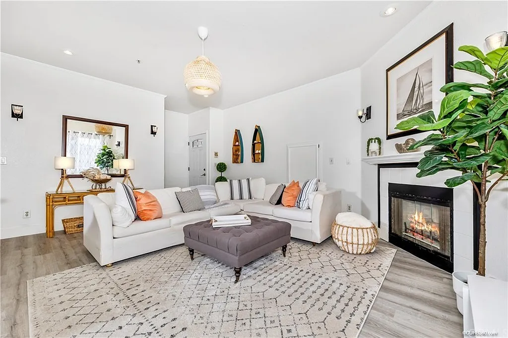 Building Photo - 240 Dahlia Ave #A